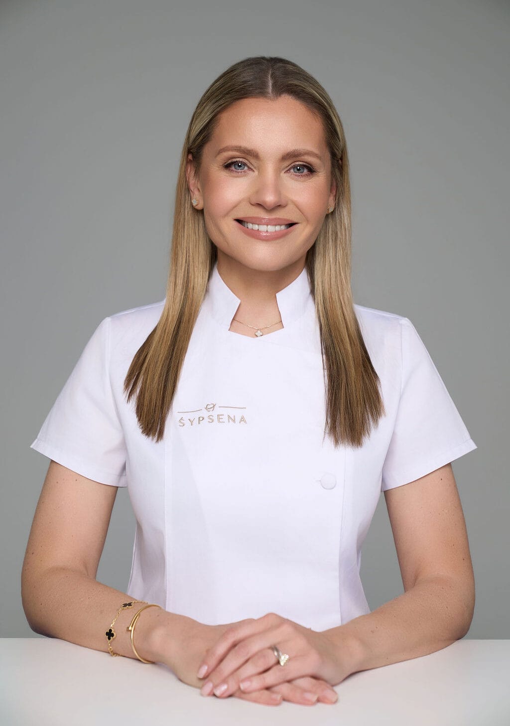 Paslaugos 10 Lina Pauliukonienė Vyr. gyd. odontologė I Klinikos direktorė